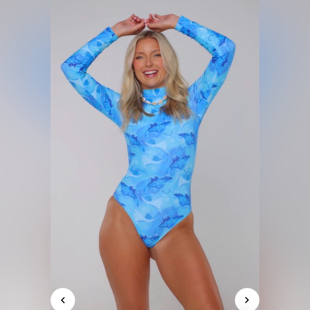 Moana Bikini Manta Ray Fantasy Island Surf Suit Swimsuit  New NWT Size Small